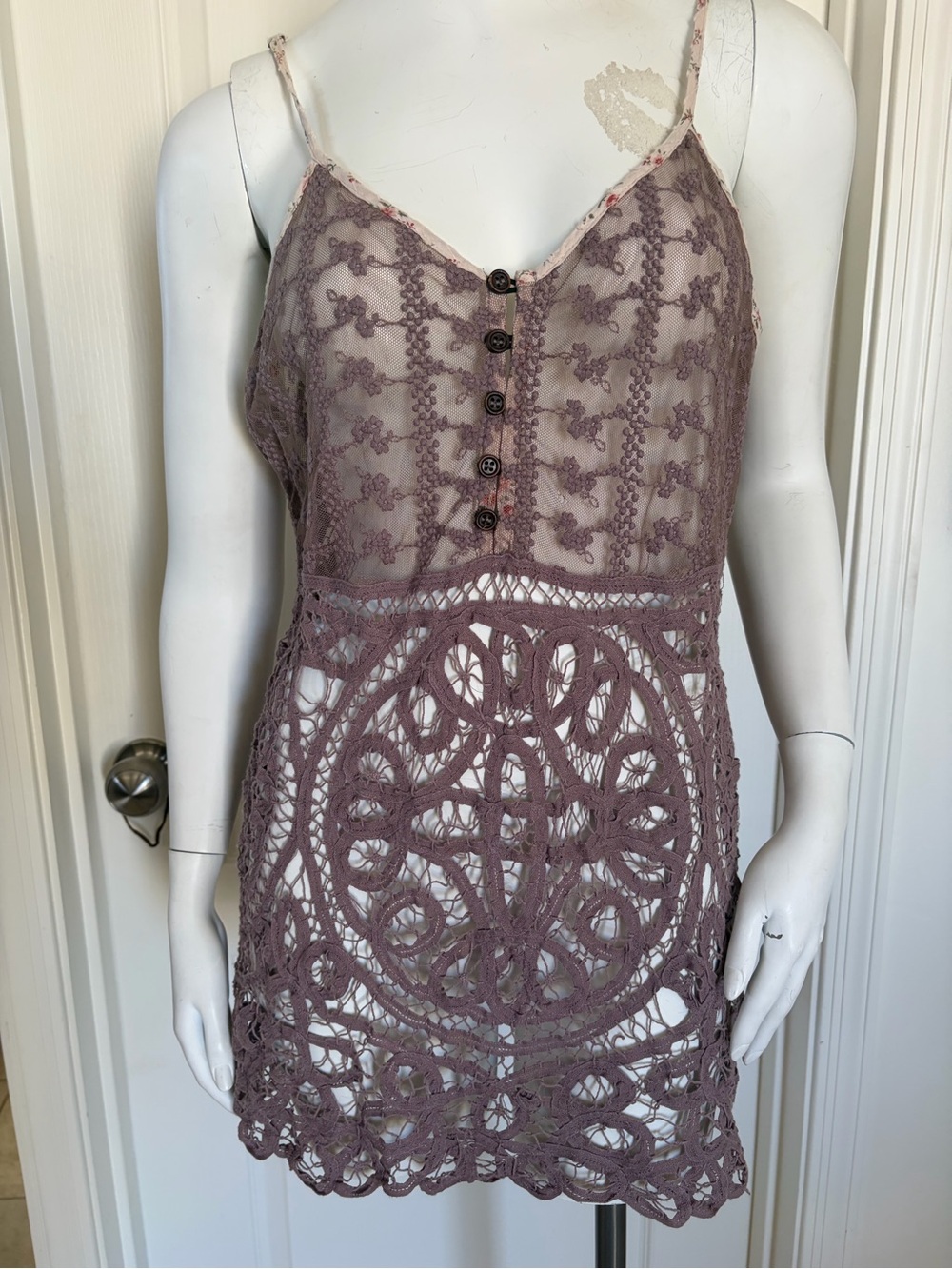BKE Bohemian Lace Crochet Tank Top Size M
